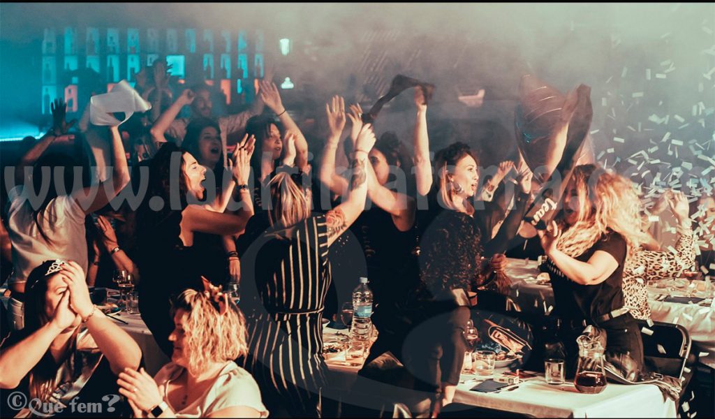 Celebració colectiva a Barcelona, coleciu per a comiats de Solter i Soltera